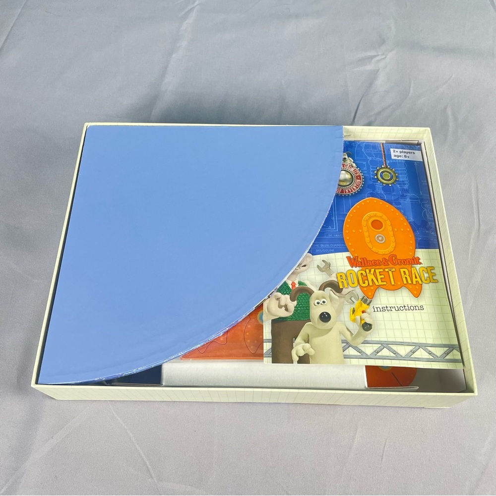 Vintage Board Game Wallace & Gromit Rocket Race BBC Marks & Spencer 1996 - Picture 8 of 14